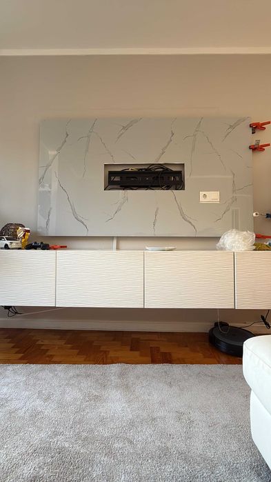 Faço painéis de TV com aspeto mármore e com ripado a partir 400€