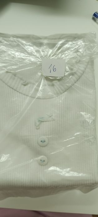 Camisola branca de criança