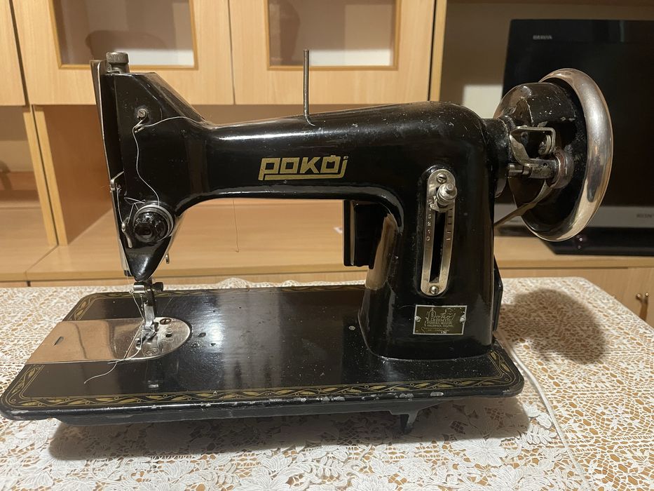 Maszyna do szycia "Pokój"