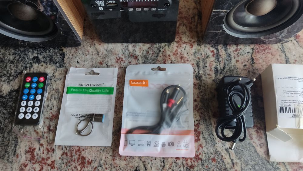 Aparelhagem Bluetooth com colunas