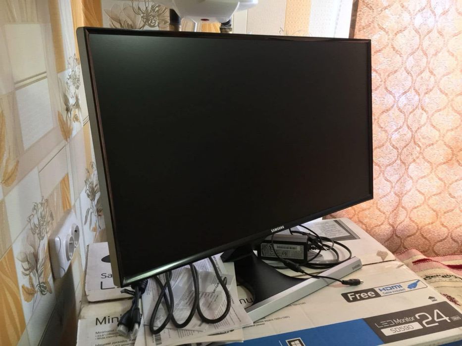 Продам монітор Samsung S24D590L Під відновлення!!!