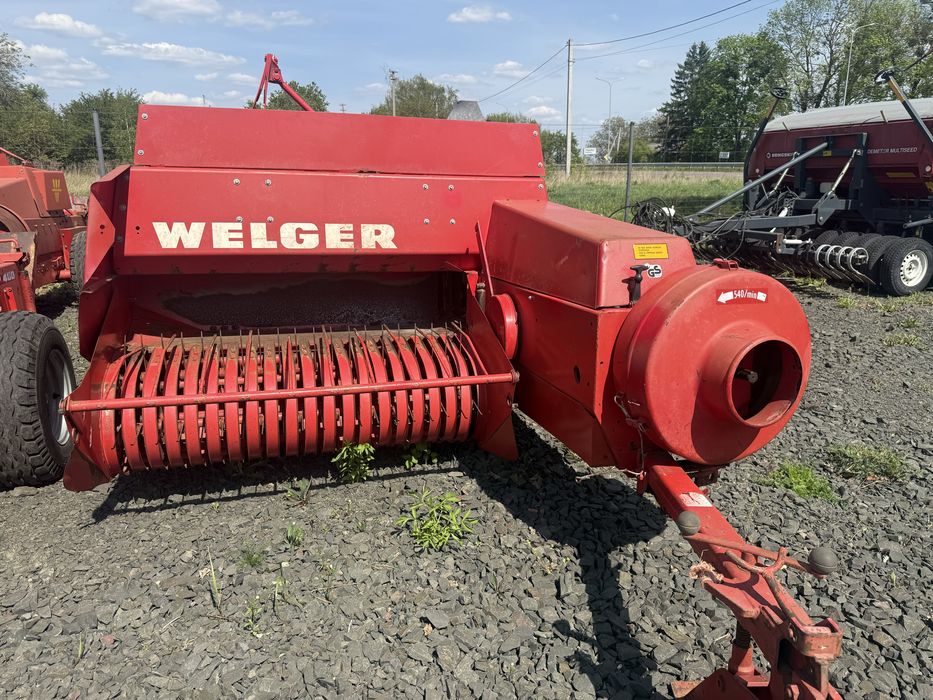 Прес-підбирач Welger AP400