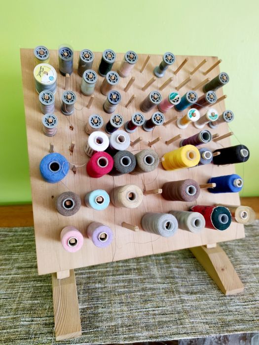 Expositor de linhas de costura