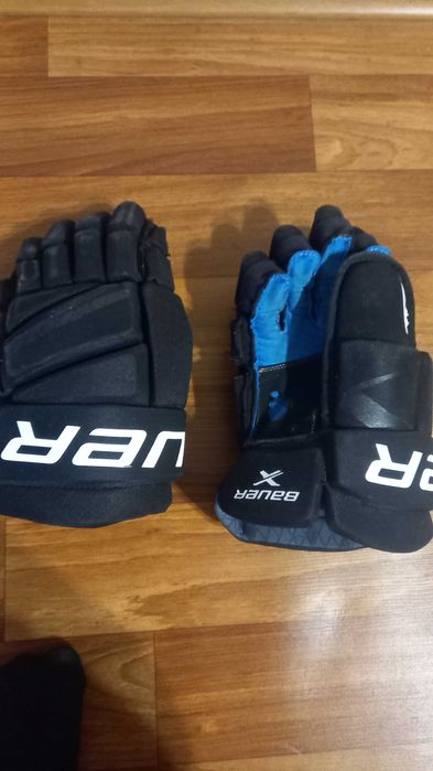 Хоккейная защита, коньки, клюшка / Хокейний захист, ковзани, ключка