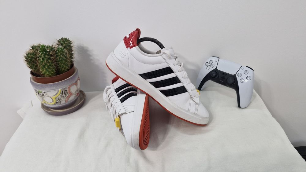 Adidas Lego.Розмір 40.5