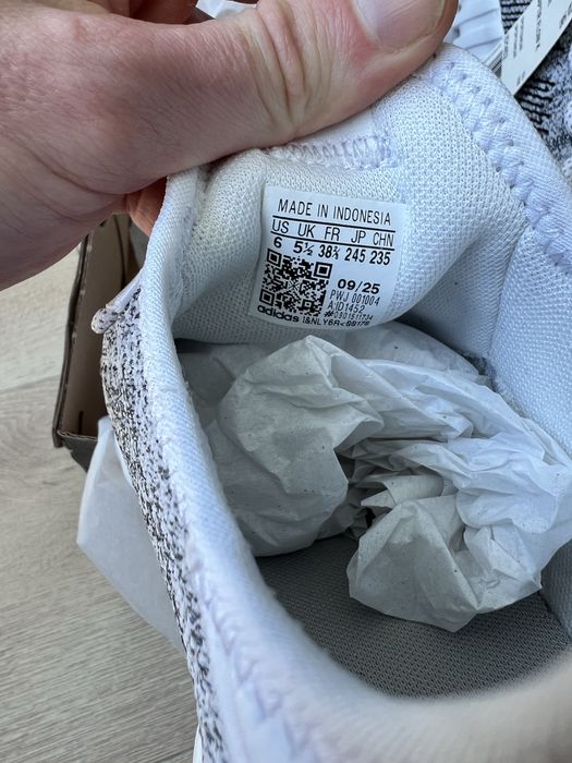 Кросівки Adidas Flow K 37 38 2/3 Оригінал