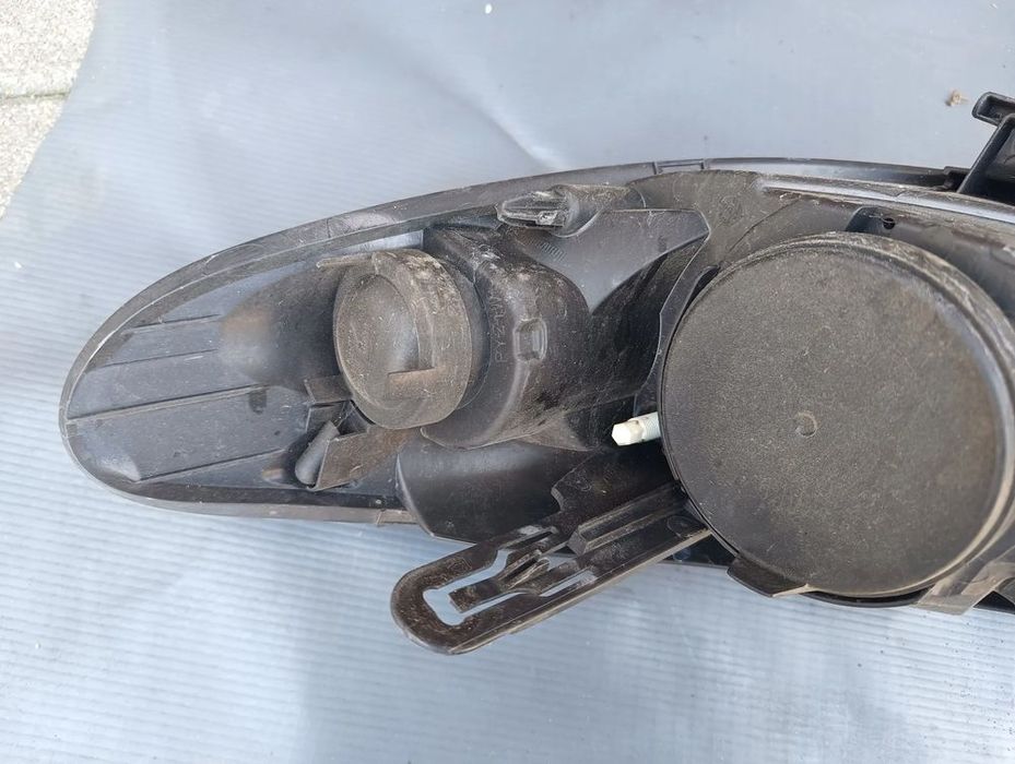 reflektor prawy lewy renault fluence 09-12. 260100076r 260600078r