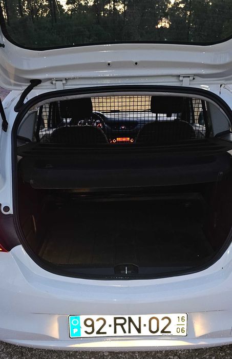 Opel Corsa 1.3 CDTI 2016 – 136.000 km – Excelente Estado e Económico