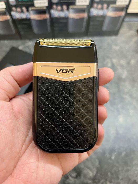 Дорожня електробритва – Дорожная электробритва. Шейвер для чоловіків