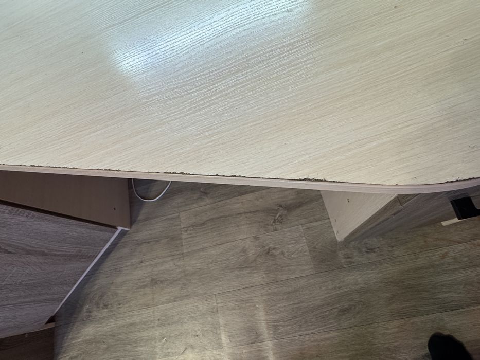 Детская кровать чердак со столом и шкафом