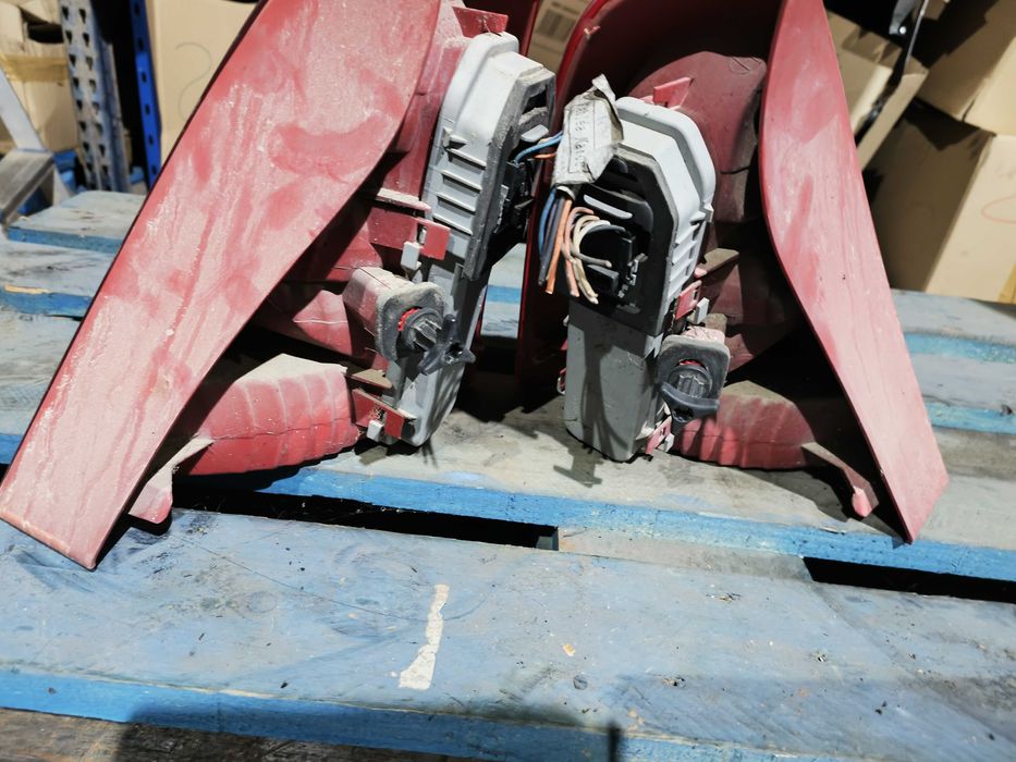 REF231 2 farolins renault clio ano 2001