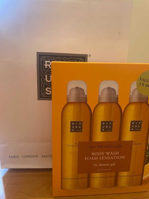 Набір Rituals Body Wash Foam Sensation - Ідеально до 8 березня