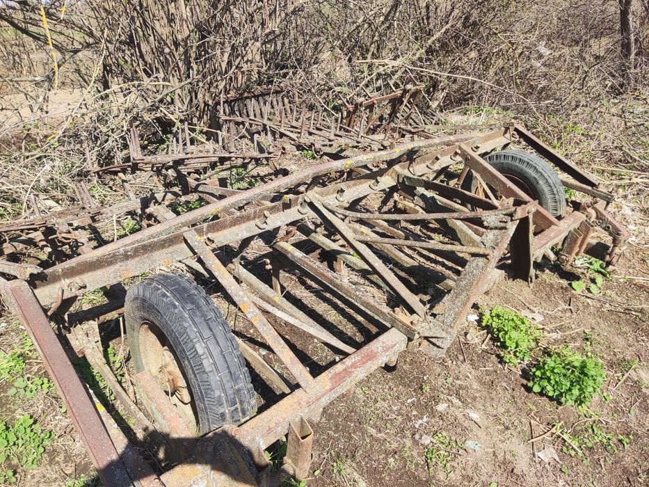 Продам ,трактор ,плуг