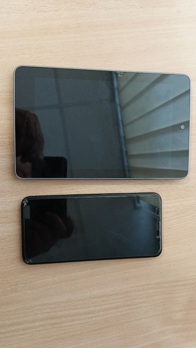 Лот Samsung s8+ та Asus Nexus 7 ME370T на запчастини