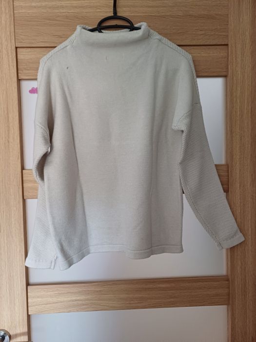 Damski sweter...