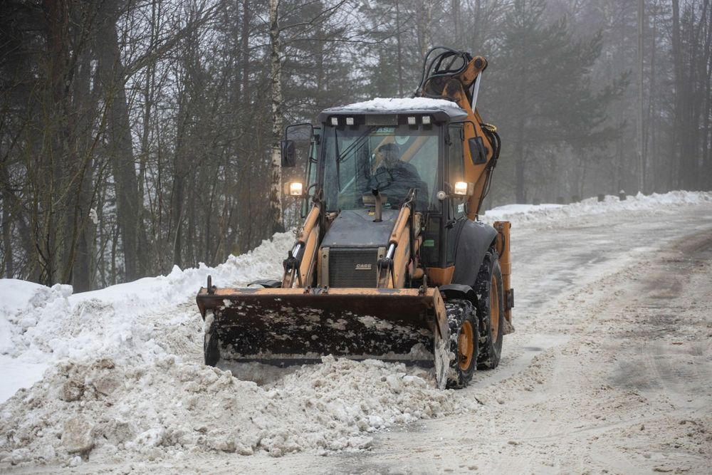 Odśnieżanie parkingów,dróg dojazdowych