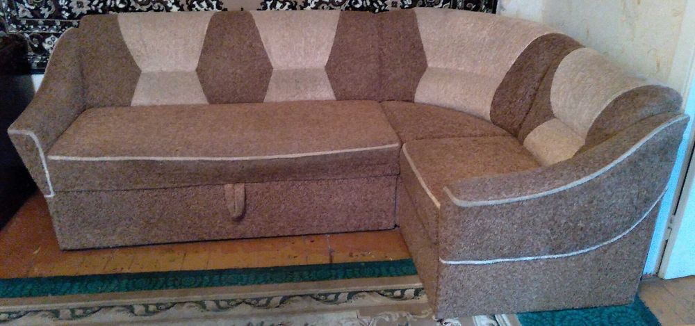Продам диван угловой