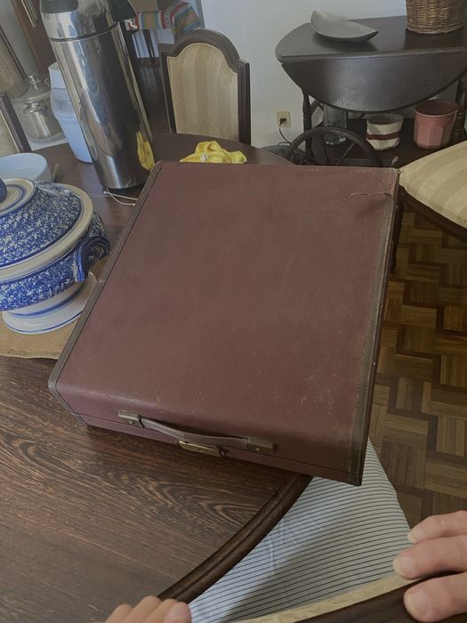 Maquina de escreve olivetti studio 44