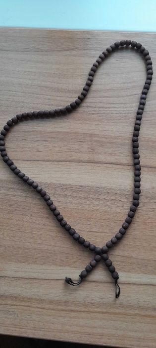 Четки, чотки, чітки дерев'яні та з камінцями