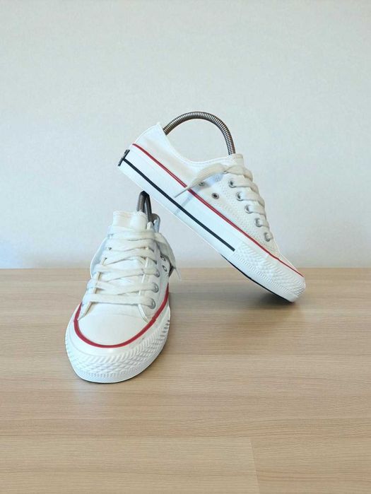 Білі кеди Yobn.star: ідеальне доповнення до вашого образу