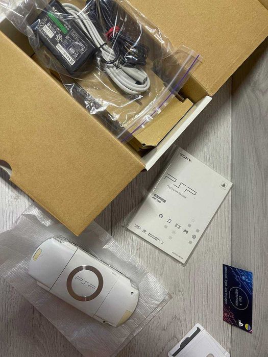 Sony PSP White 64GB+70 Ігор встановлено + Повний комплект в коробці
