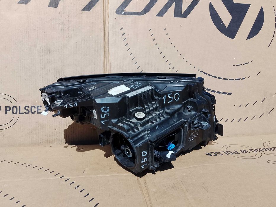Mercedes-Benz EQC 2021 Przód strona lewa Lampa  przednia