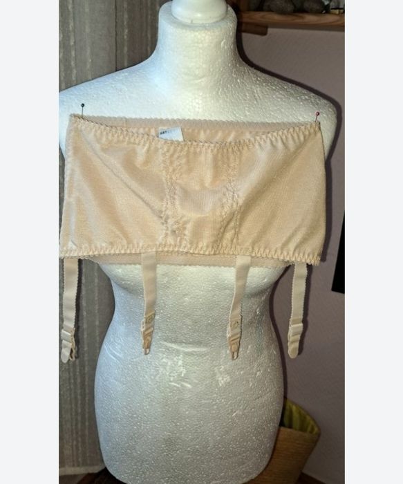 Pas do pończoch Vinatege M