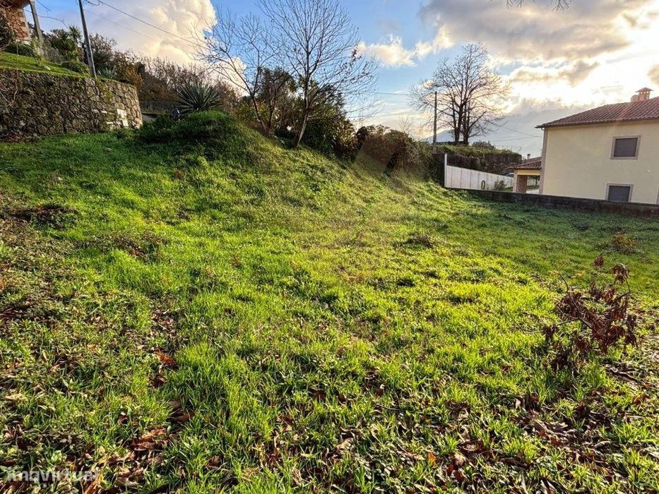 Terreno Urbanizável 622 m² - Bárrio - Ponte de Lima