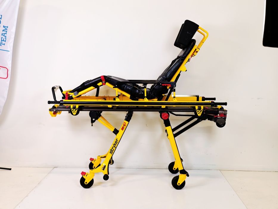 Nosze karetkowe Stryker M1, Ambulans,