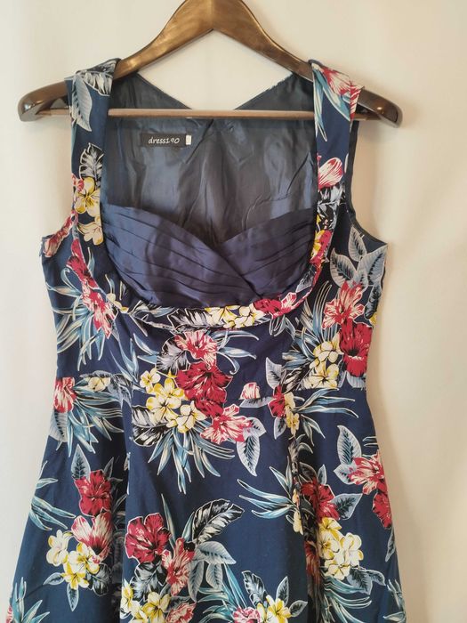 Sukienka wizytowa granatowa z kwiatami L 40