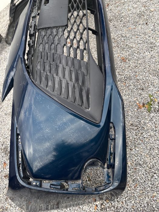 Бампер передний Toyota Corolla E210