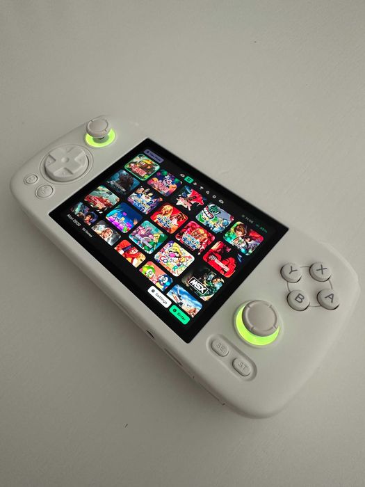Anbernic RG406H Branca (128GB) – Emula até PS2 / GameCube