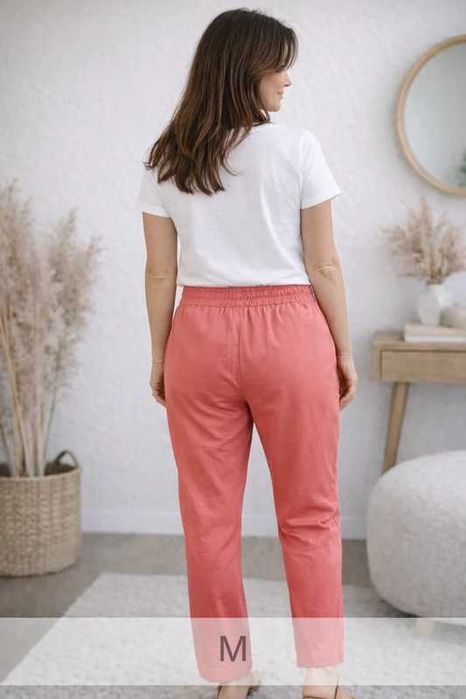 Calças de um estilo casual e leve