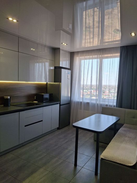 Посуточно. 49 Жемчужина. Таирова. Эпицентр. Небесной Сотни