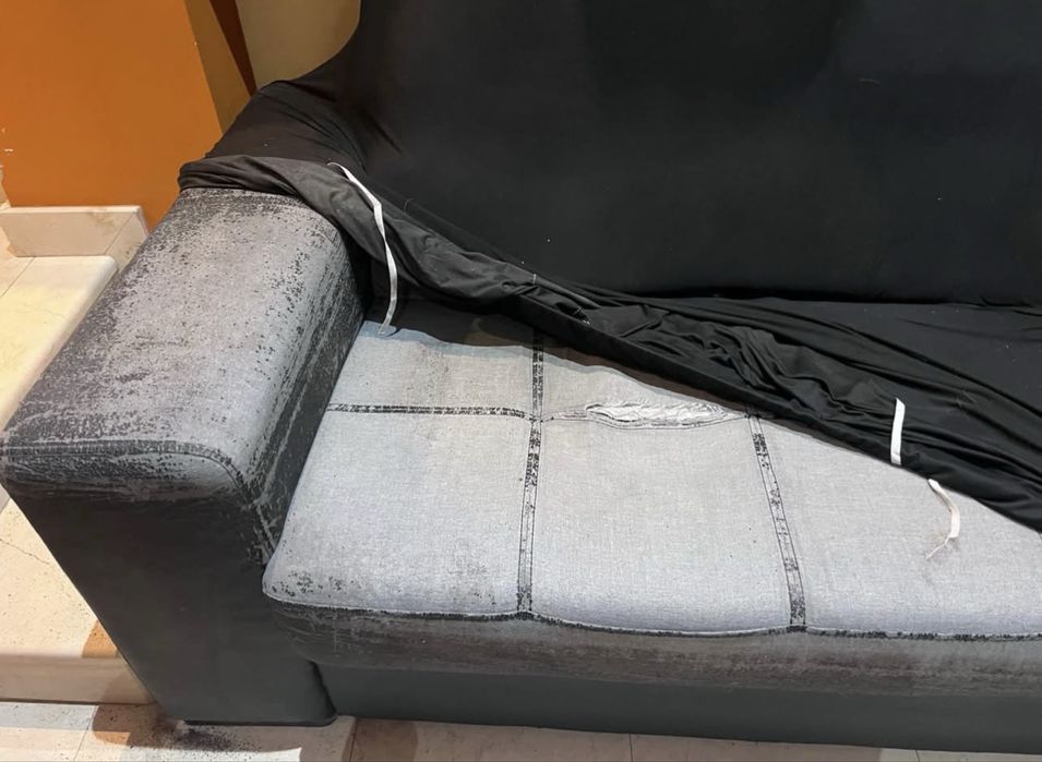 Ofereço sofá-cama