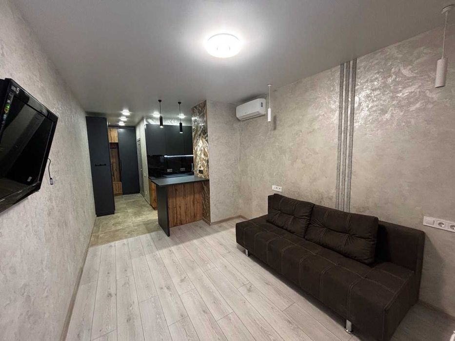 Квартира з новим ремонтом в сучасному ЖК на Таїрова. Готова до життя.