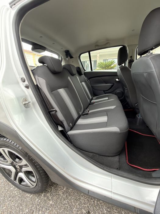 Sandero stepway 2018/ 1.5 dci muito estimado