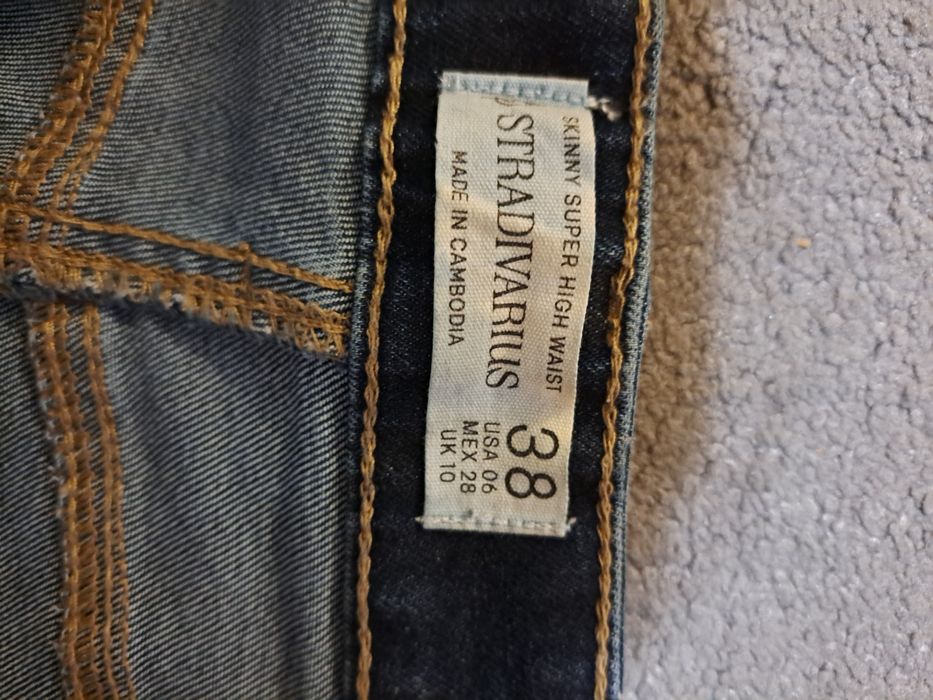 Spodnie jeansowe Stradivarius rozm.38