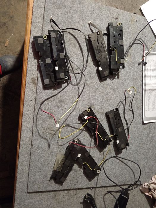 Колонки телевізора Samsung серії ue32 ue40