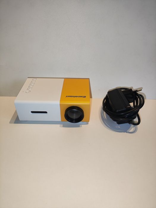 Projektor prawie nie używany