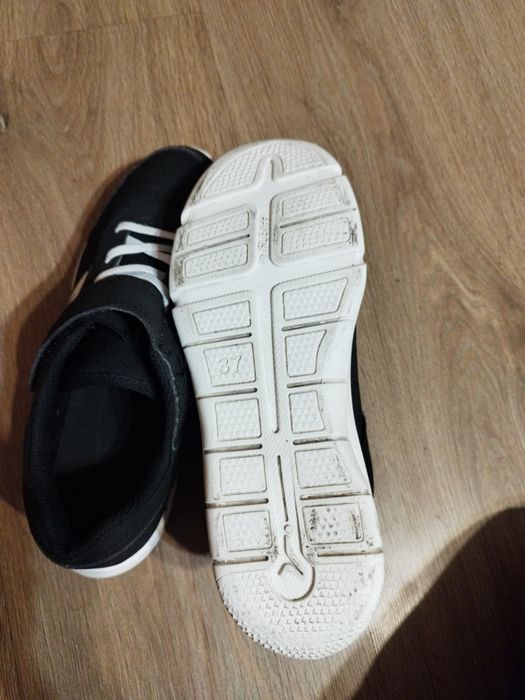 Trampki czarne na w-f