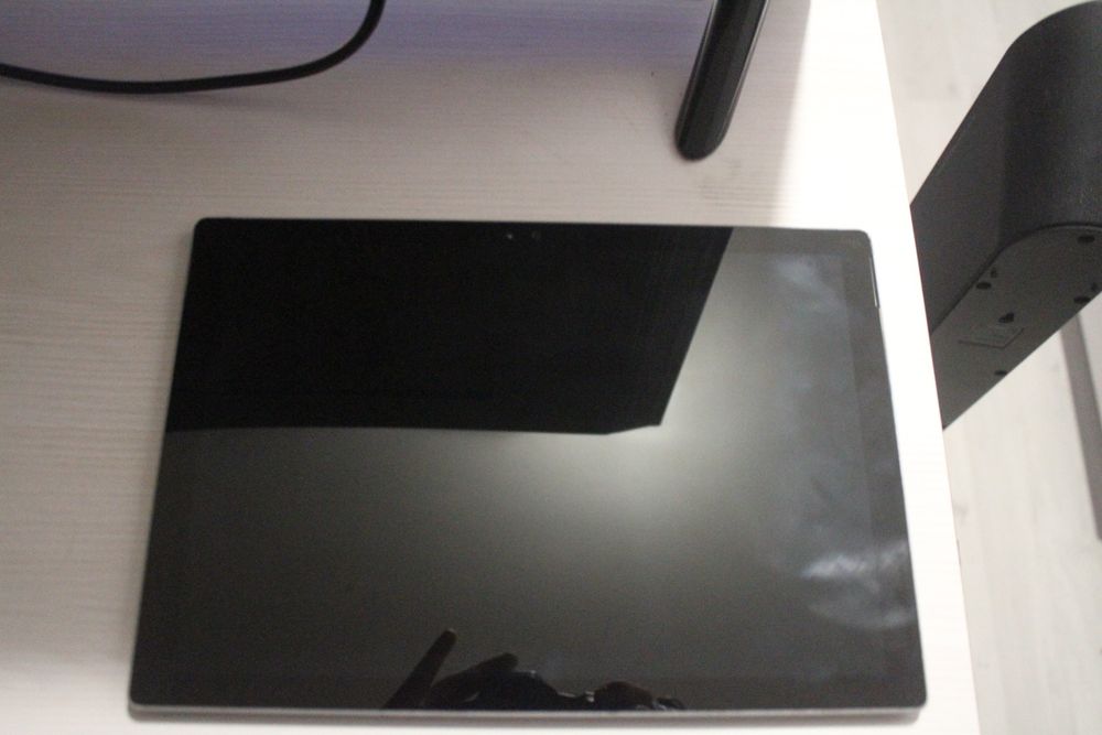 Surface pro 4 128gb Intel core i5