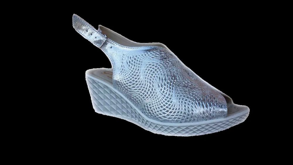 BnW Skórzane srebrne sandały Gregors ażurowe