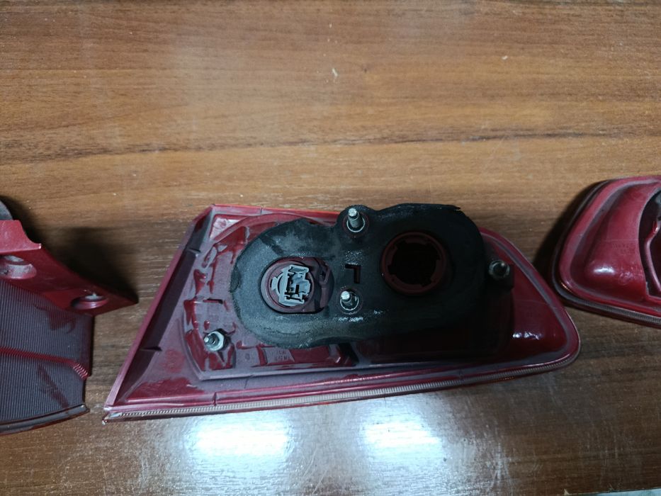 Зандние фанари Ланцер 10