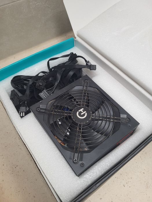 Hiditec BZ650 Fonte de Alimentação 650W 80 Plus Bronze