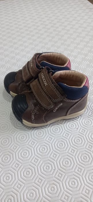 Vendo Geox castanhos