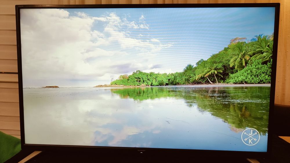 40cali led  smart tv z Wi-Fi, dvb-t2 hevc