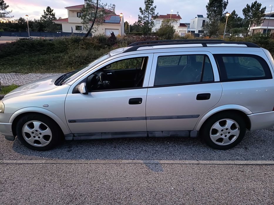 Opel Astra caravan DTI 16 V — photo 2