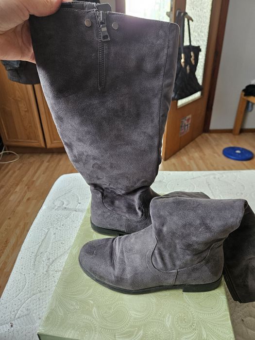 Sprzedam kozaki zamszowe rozmiar 37