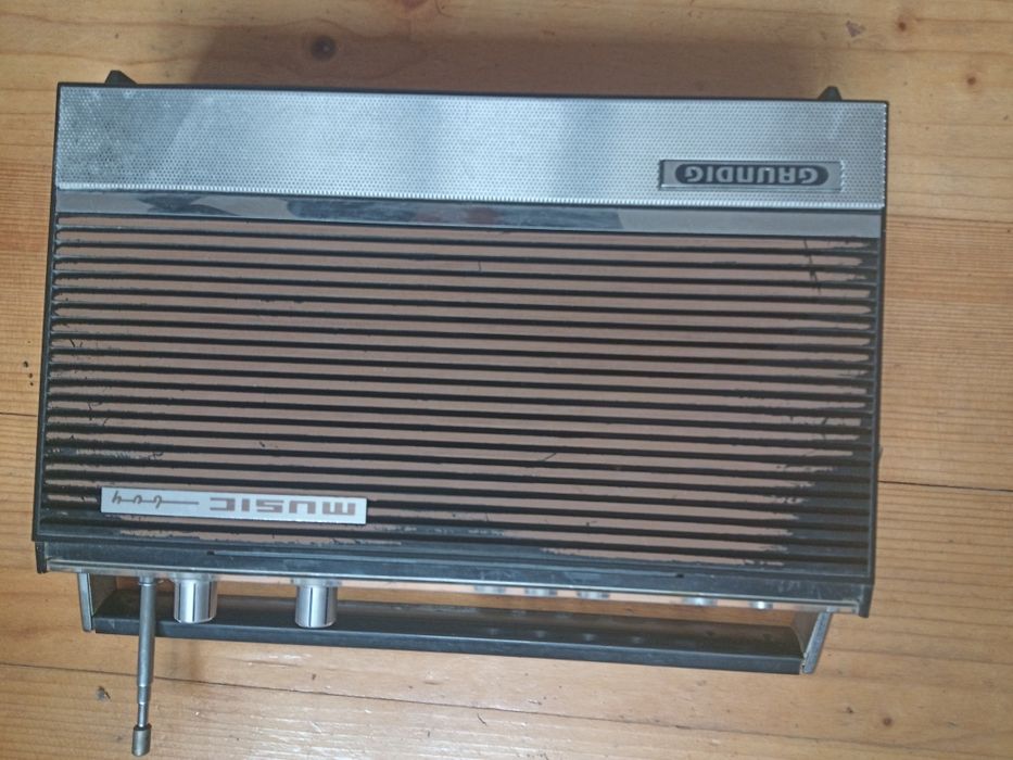 Радіо приймач , Грюндік ,германія.